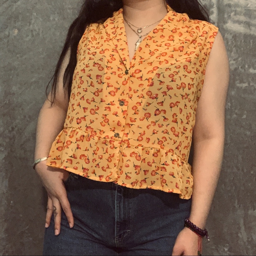 🌿 10 for $10 // floral shirt